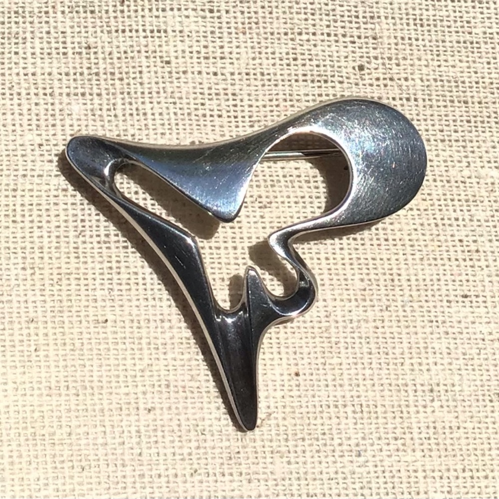 Vintage Georg Jensen Silver Amoeba Brooch #324 Designed by Henning Koppel Modern